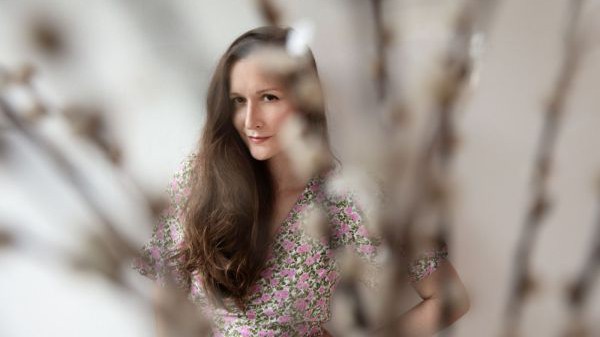 Mirela Ivicevic Mirela Ivicevic