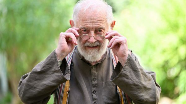 Kurt Schwertsik Kurt Schwertsik