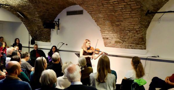 Judith Fliedl: Embodied Resonances